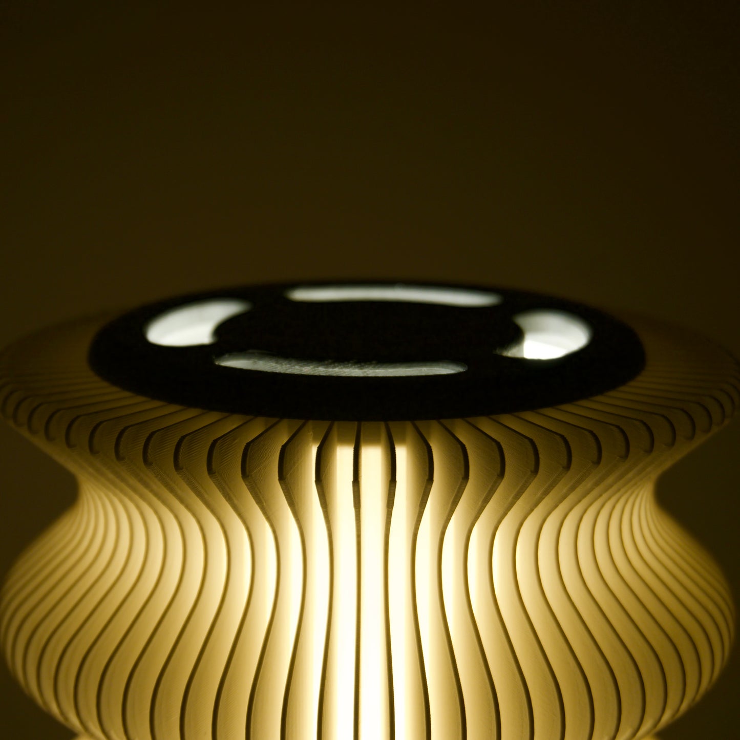 Sinuous Lamp