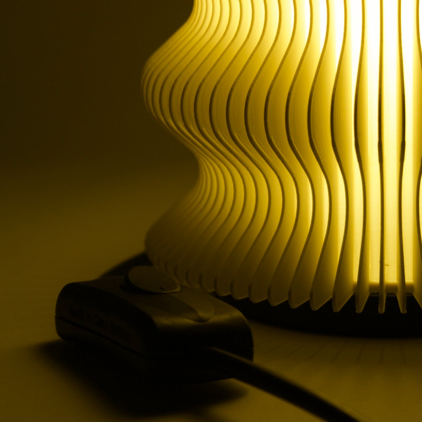 Sinuous Lamp